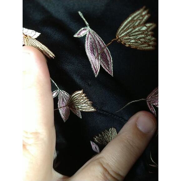 Silk Box Hummingbird  Silk Blend Black Long Sleeve Slit Button Shacket. Size 6 - Picture 10 of 11